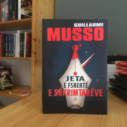 Jeta e fshehtë e shkrimtarëve, Guillaume Musso