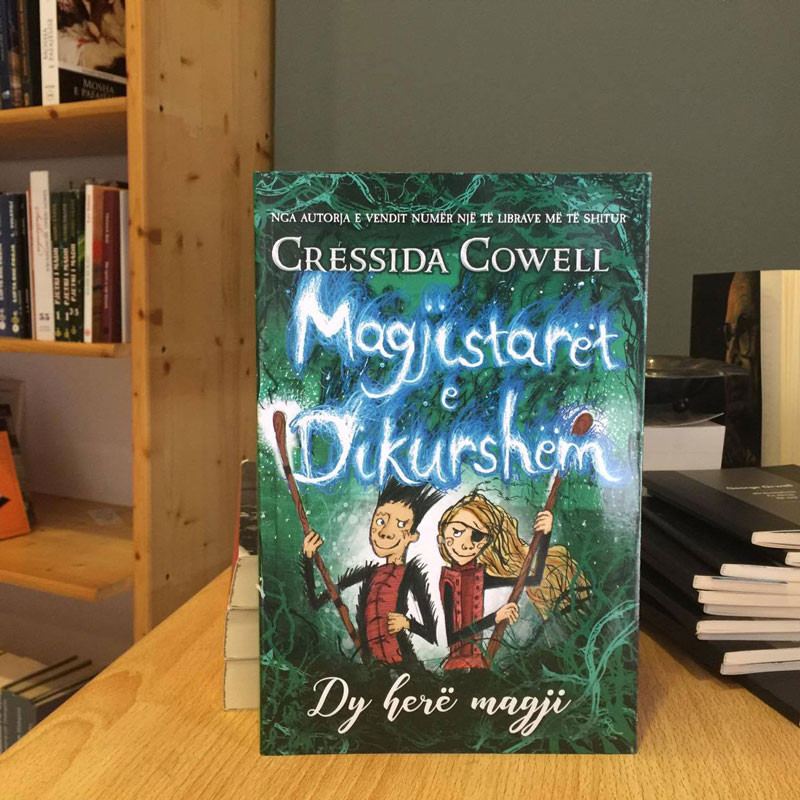 Magjistarët e dikurshëm, dy herë magji, libri i dytë, Cressida Cowell