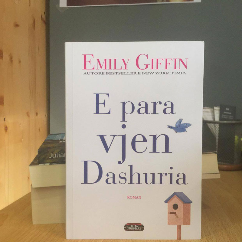 E para vjen dashuria, Emily Giffin