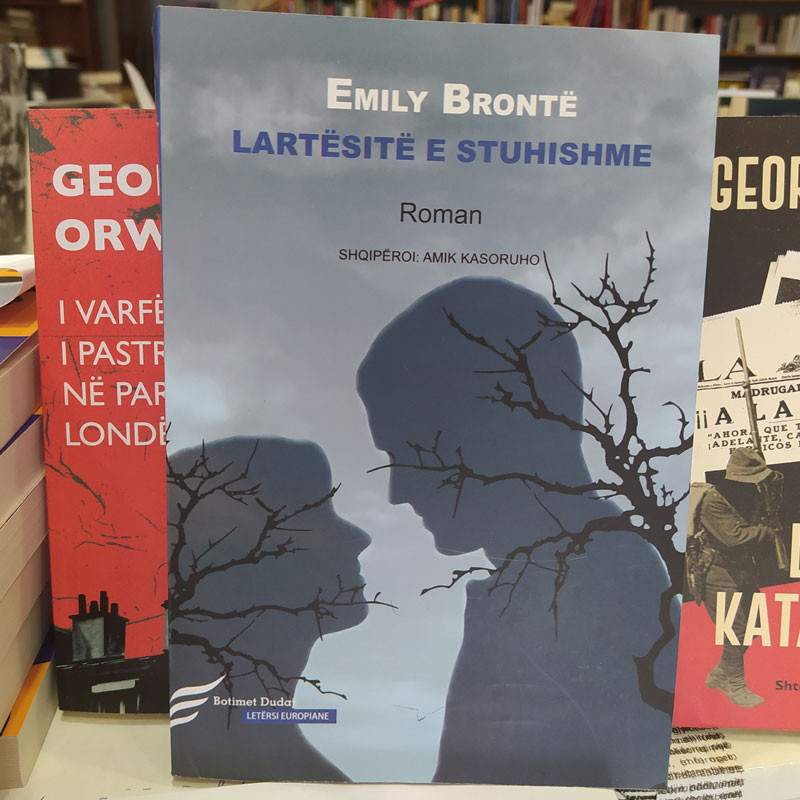 Lartësitë e stuhishme, Emily Bronte