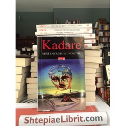 Stinë e mërzitshme në Olymp, Ismail Kadare