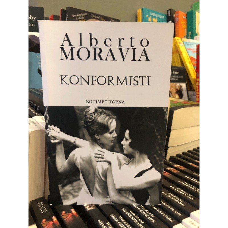 Konformisti, Alberto Moravia