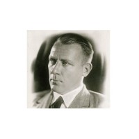 Mihail Bulgakov (1891-1940) lindi dhe u arsimua në Kiev ku u diplomua si mjek më 1916